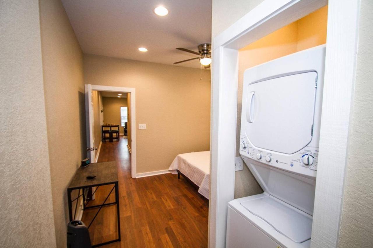 شقة Hackberry St #A Renovated 2Br/2Ba Near Downtown سان أنطونيو المظهر الخارجي الصورة