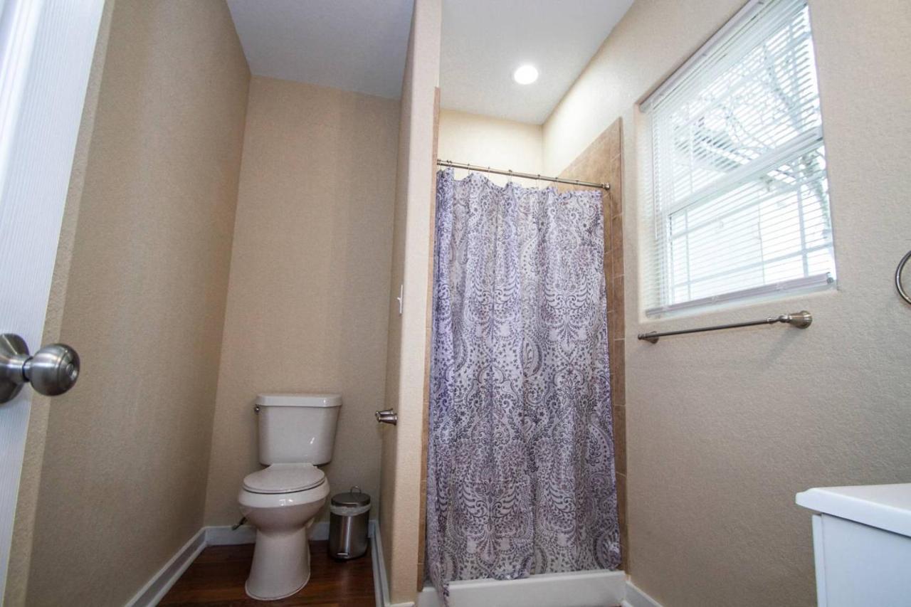 شقة Hackberry St #A Renovated 2Br/2Ba Near Downtown سان أنطونيو المظهر الخارجي الصورة