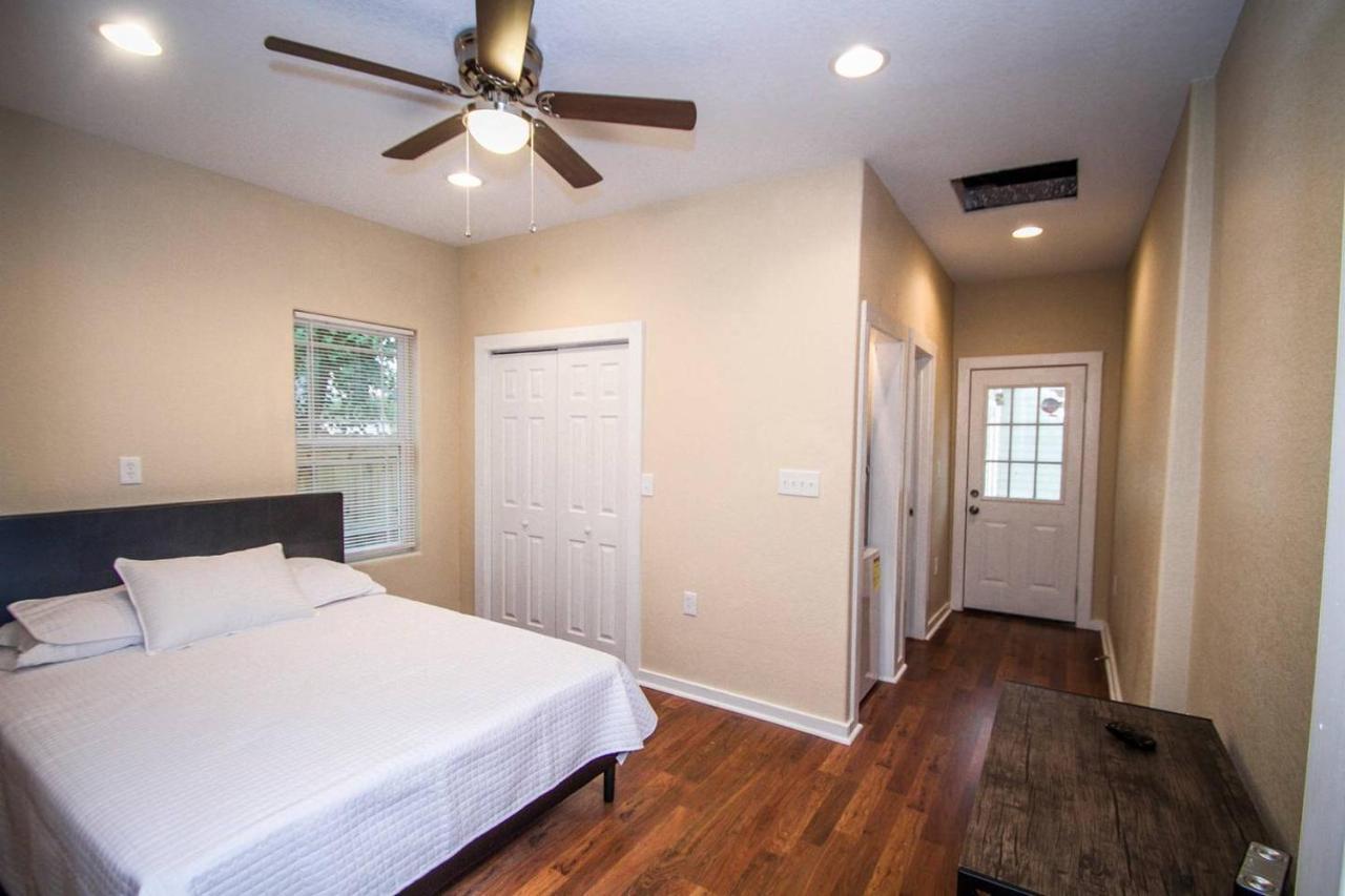 شقة Hackberry St #A Renovated 2Br/2Ba Near Downtown سان أنطونيو المظهر الخارجي الصورة