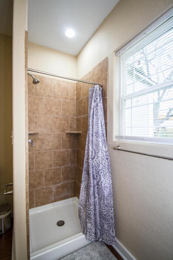 شقة Hackberry St #A Renovated 2Br/2Ba Near Downtown سان أنطونيو المظهر الخارجي الصورة