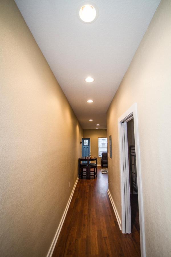 شقة Hackberry St #A Renovated 2Br/2Ba Near Downtown سان أنطونيو المظهر الخارجي الصورة